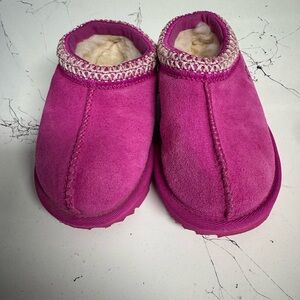 UGG Fuchsia toddler girls  7c